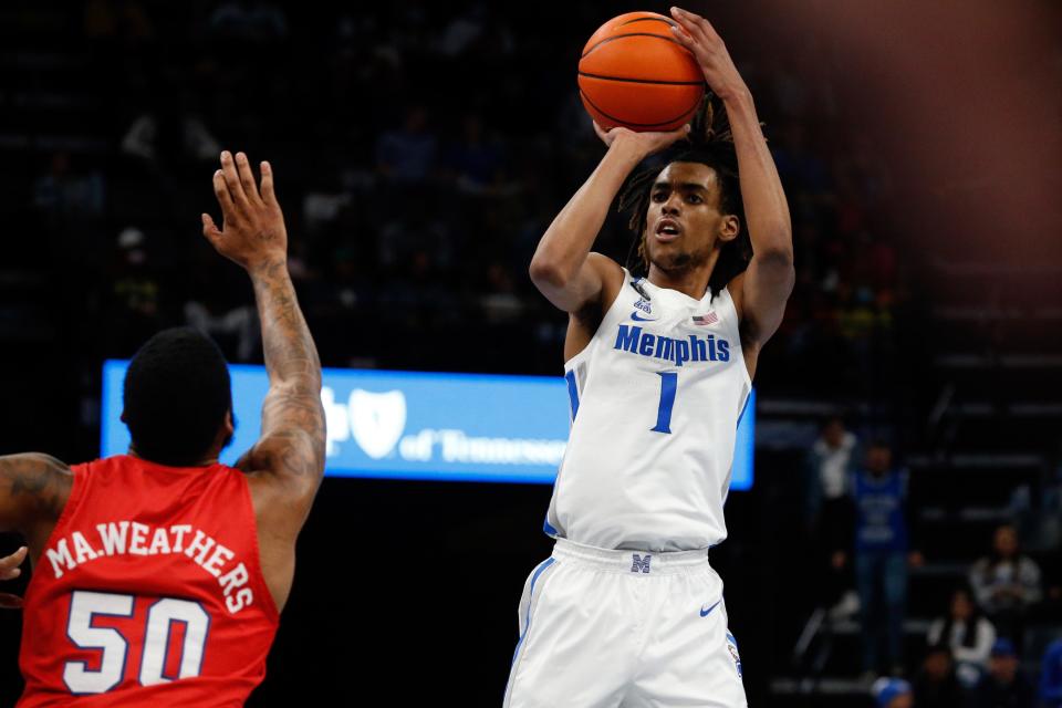 Memphis guard Emoni Bates shoots against Southern Methodist at FedExForum in Memphis on Jan. 20, 2022.