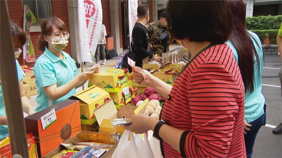 綠委大玩「魷魚遊戲」　大力促銷嘉義農產　盼帶動觀光