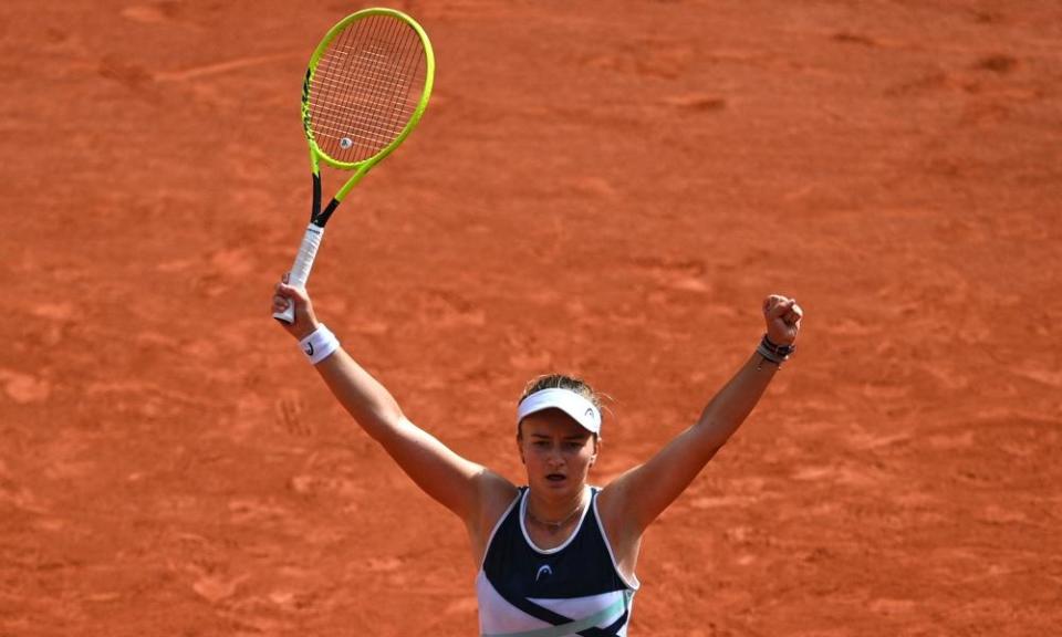 Barbora Krejcikova celebrates winning her first singles grand slam title