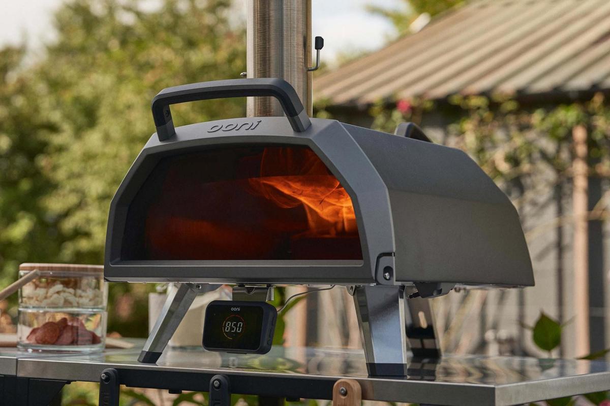 Ooni’s Karu 2 Pro pizza oven has app connectivity and a bigger window