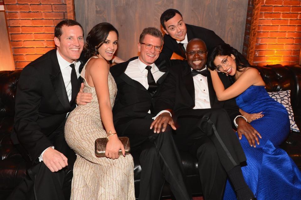 Braugher with the cast of ‘Brooklyn Nine-Nine’ (Getty Images)