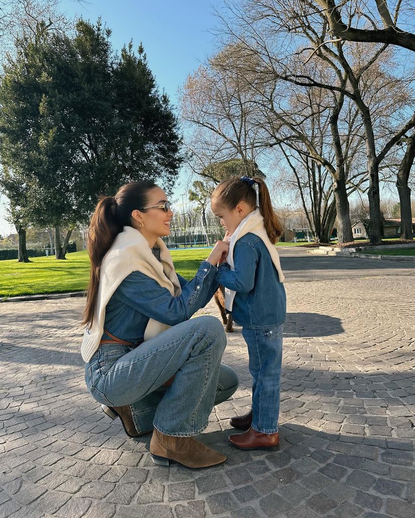 Blu heredó de su guapa mamá el gusto por la moda.