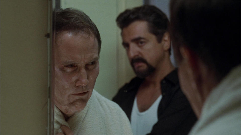 Robert John Burke and Joe Mantegna in Thinner