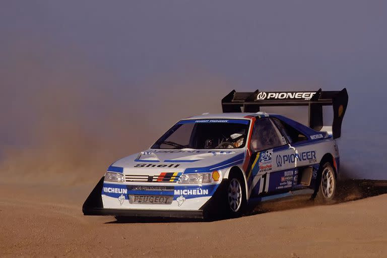 El Peugeot 405 Turbo 16 Grand Raid reemplazó al 205, que por la desaparición de aquél terminó ganando la prueba de 1988; Vatanen tendría desquite con el nuevo modelo, al imponerse en 1989 y 1990.