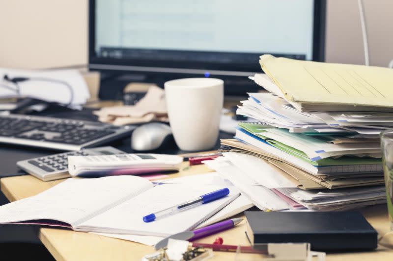 Adieu les enchevêtrements de câbles, bonjour le bureau bien rangé!