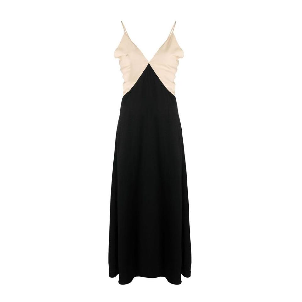 <p><a href="https://go.redirectingat.com?id=74968X1596630&url=https%3A%2F%2Fwww.farfetch.com%2Fshopping%2Fwomen%2Ftoteme-v-neck-maxi-dress-item-20197064.aspx&sref=https%3A%2F%2F" rel="nofollow noopener" target="_blank" data-ylk="slk:Shop Now;elm:context_link;itc:0;sec:content-canvas" class="link ">Shop Now</a></p><p>V-neck Maxi Dress</p><p>farfetch.com</p><p>$444.00</p>