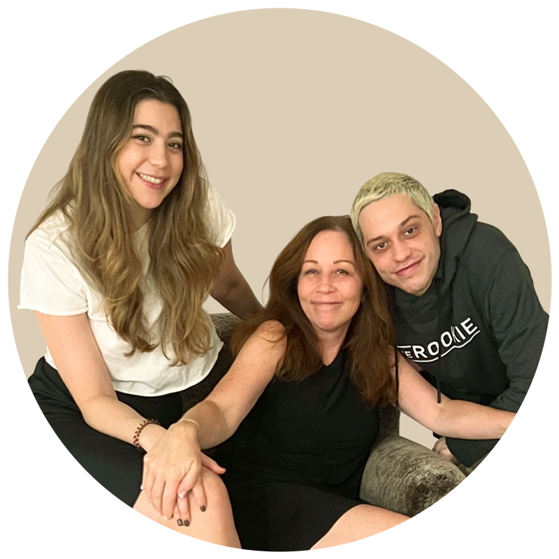 pete davidson with mom and sister