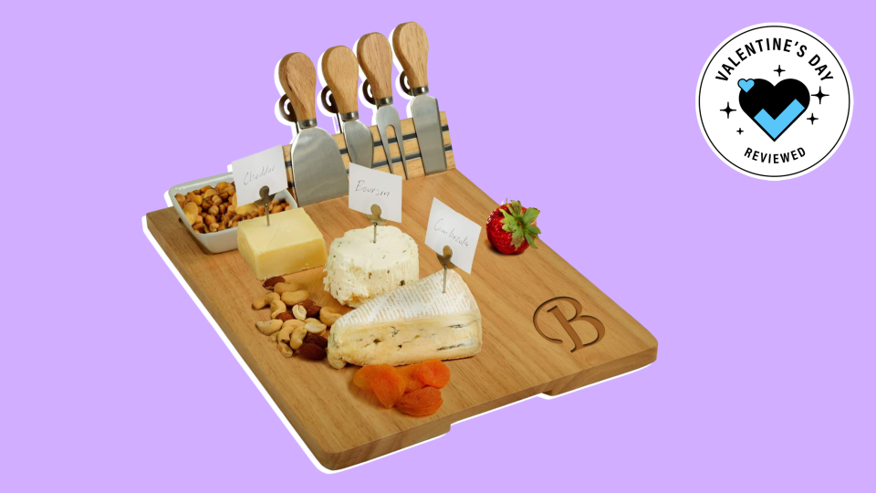Best personalized Valentine’s Day gifts 2023: Personalized Cheese Board