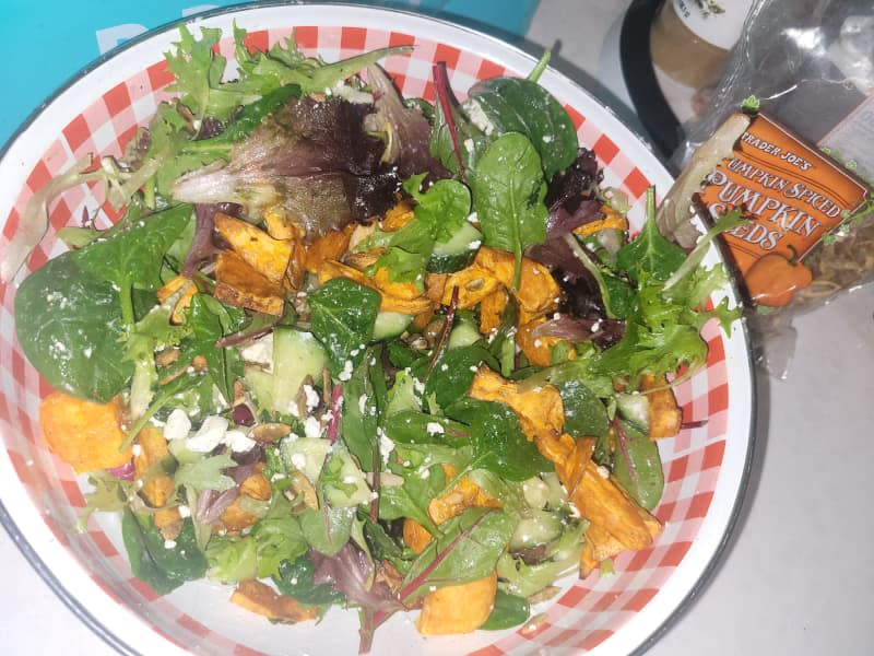 Salad with pumpkin spice