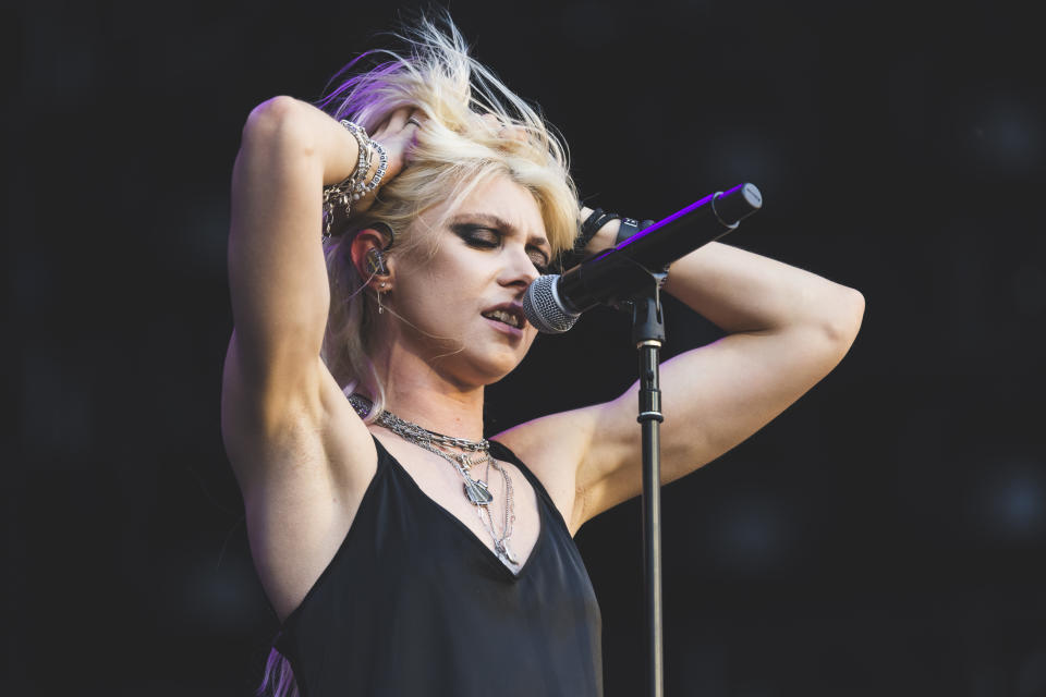 Closeup of Taylor Momsen onstage