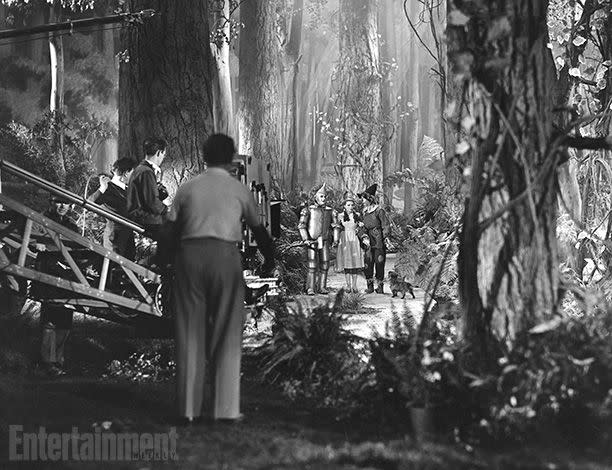 Digitized by the Margaret Herrick Library Digital Studio Jack Haley, Judy Garland, and Ray Bolger filming 'The Wizard of Oz'