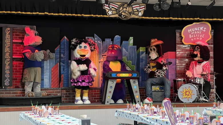 The Chuck E. Cheese animatronic band on stage