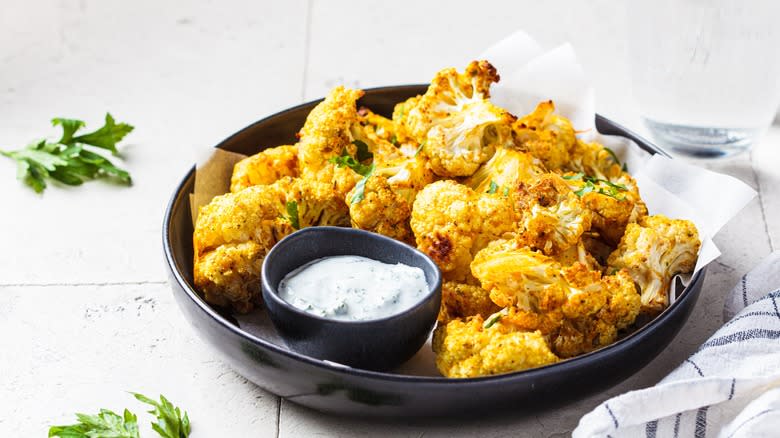curried cauliflower with dipping sauce