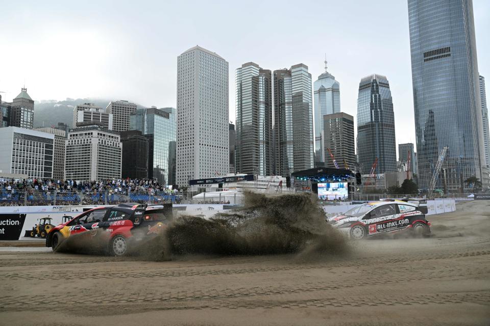 中環亦曾在去年舉行國際汽聯 (FIA) 世界場地越野車錦標賽 (World RX)，但大會稱「因賽道材料未抵香港」要縮短賽道，令部分車迷大呼無癮。 (PETER PARKS/AFP via Getty Images)