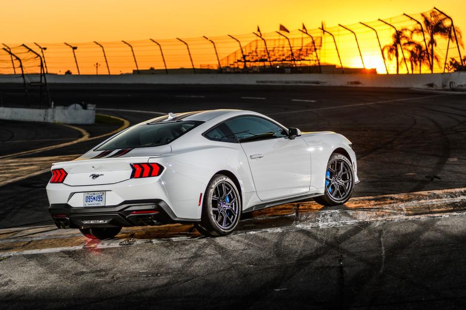 2024 ford mustang ecoboost