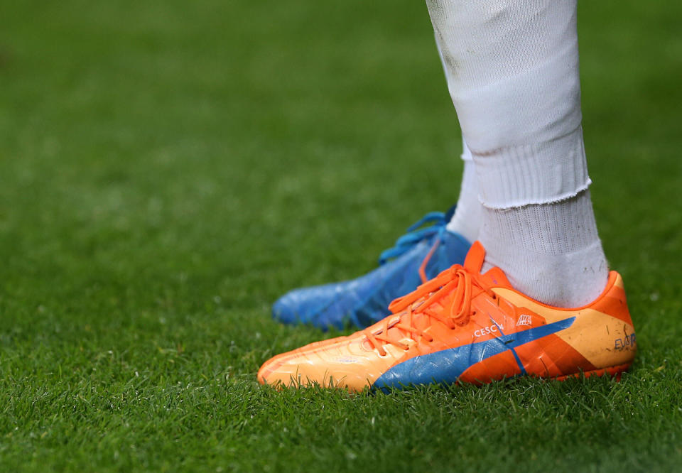 A general view of Chelsea's Cesc Fabregas boots during the English Premier League soccer match between Newcastle United and Chelsea at St James' Park, Newcastle, England, Saturday, Sept. 26, 2015. (AP Photo/Scott Heppell)