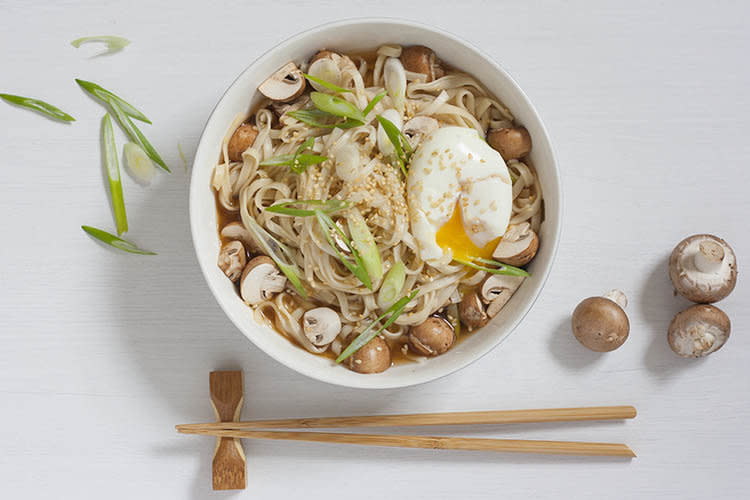 <strong>Get the <a href="http://singlyscrumptious.com/miso-udon-with-chetnut-mushrooms-and-soft-boiled-egg/" target="_blank">Miso Udon With Chestnut Mushrooms And Soft Boiled Egg recipe</a>&nbsp;from&nbsp;Singly Scrumptious</strong>