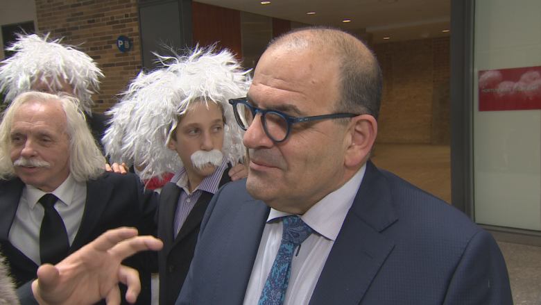 World record set in Toronto for largest group dressed as Albert Einstein