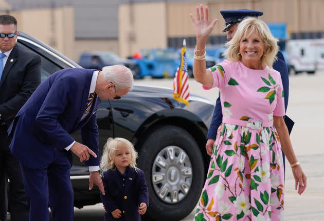 President Joe Biden looks at his grandson Beau Biden as first lady Jill Biden waves and walks to board Air Force One in Maryland on Aug. 10. (Photo: via Associated Press)