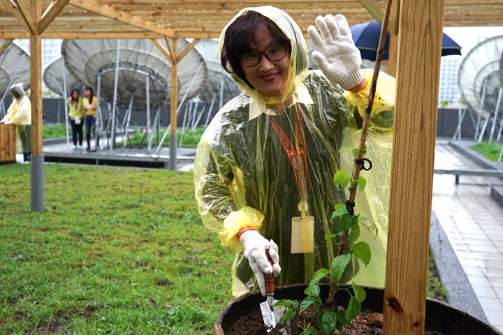 新聞傳播群副總胡婉玲