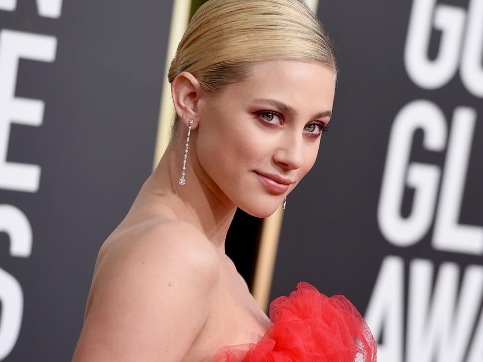 lili reinhart golden globes january 2019