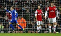 Everton's Gerard Deulofeu (L) celebrates scoring during their English Premier League soccer match against Arsenal at The Emirates in London, December 8, 2013. REUTERS/Andrew Winning