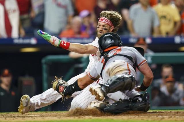 Chapman double in 9th inning lifts Blue Jays over Astros for 3rd straight  win