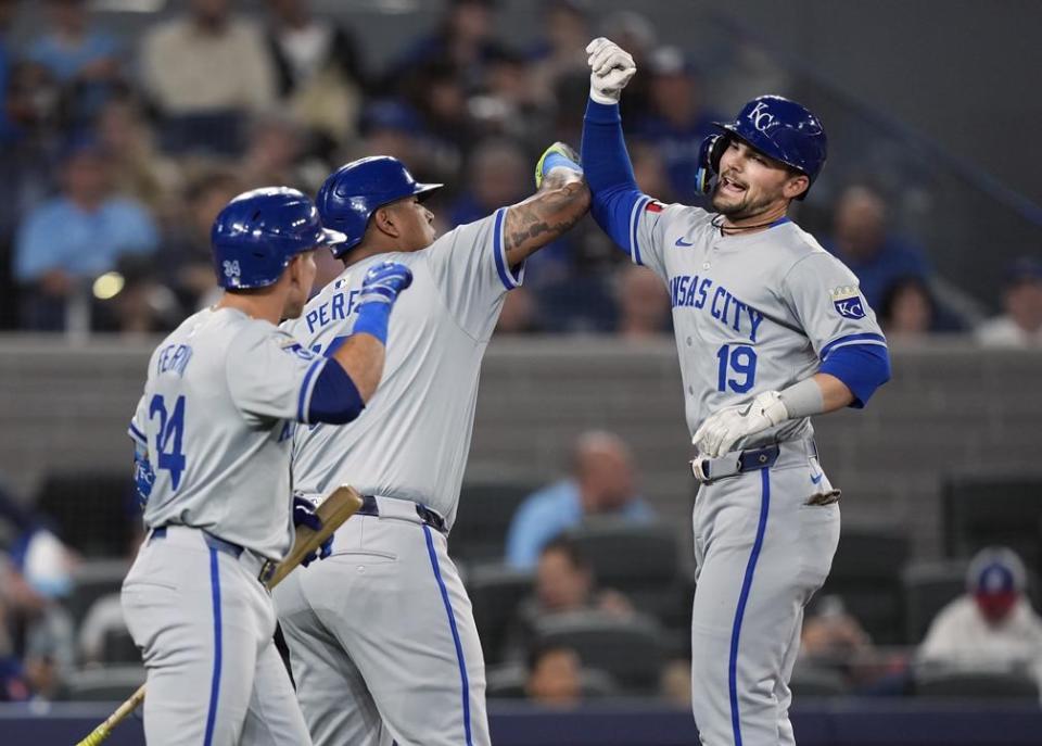 Michael Massey lifts Royals over Blue Jays 41; Toronto's twogame win