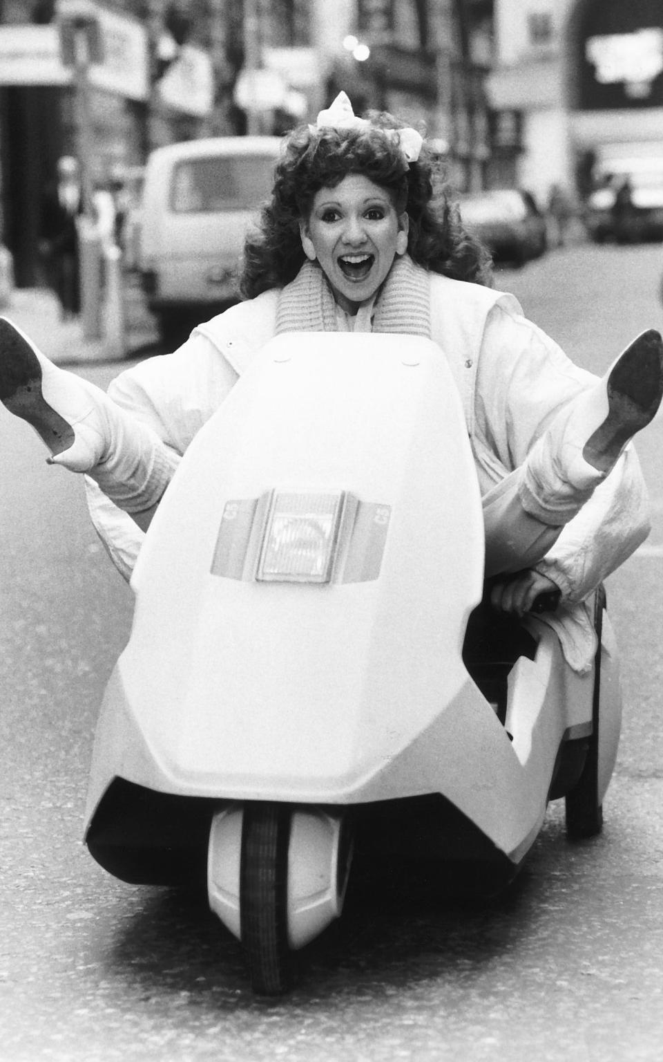 Actress Bonnie Langford promoting the C5 following its launch in 1985 - Credit: Alamy