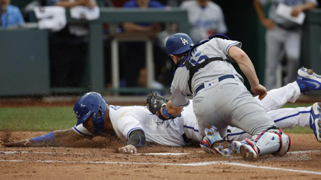 Royals score 5 in first inning off Dodgers' Julio Urías before holding on  for 6-4 win