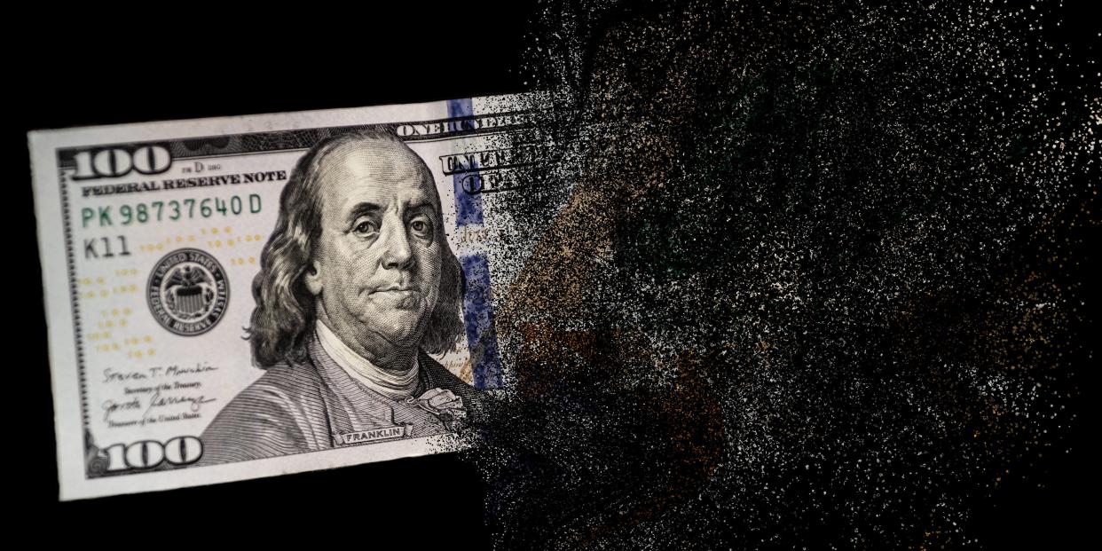 Vanishing dollar bill