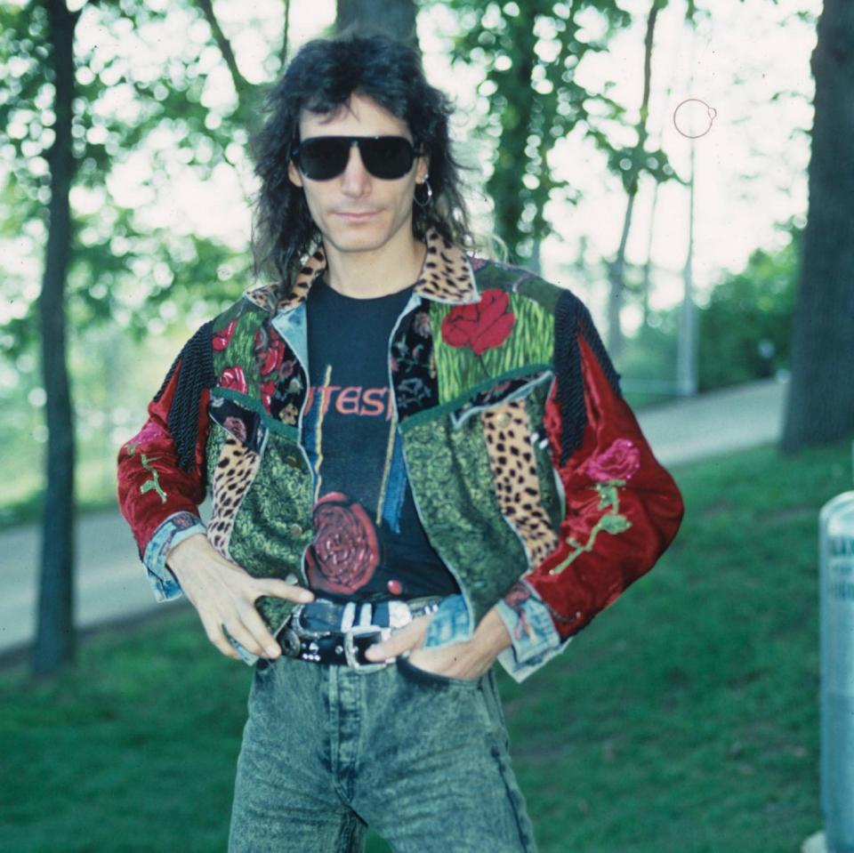 Steve Vai in his Whitesnake period - Alamy