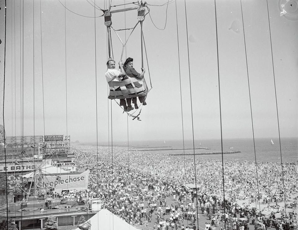 1941: Parachute Jump, Coney Island, New York