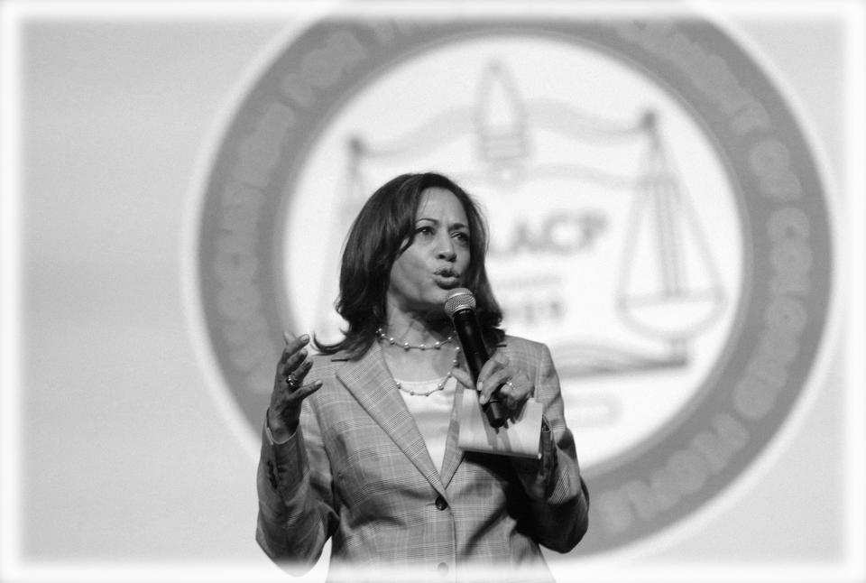 Senator Kamala Harris addresses the audience during the Presidential candidate forum at the annual convention of the National Association for the Advancement of Colored People (NAACP), in Detroit, Michigan on July 24, 2019.  (Photo: Rebecca Cook/Reuters; digitally enhanced by Yahoo News)