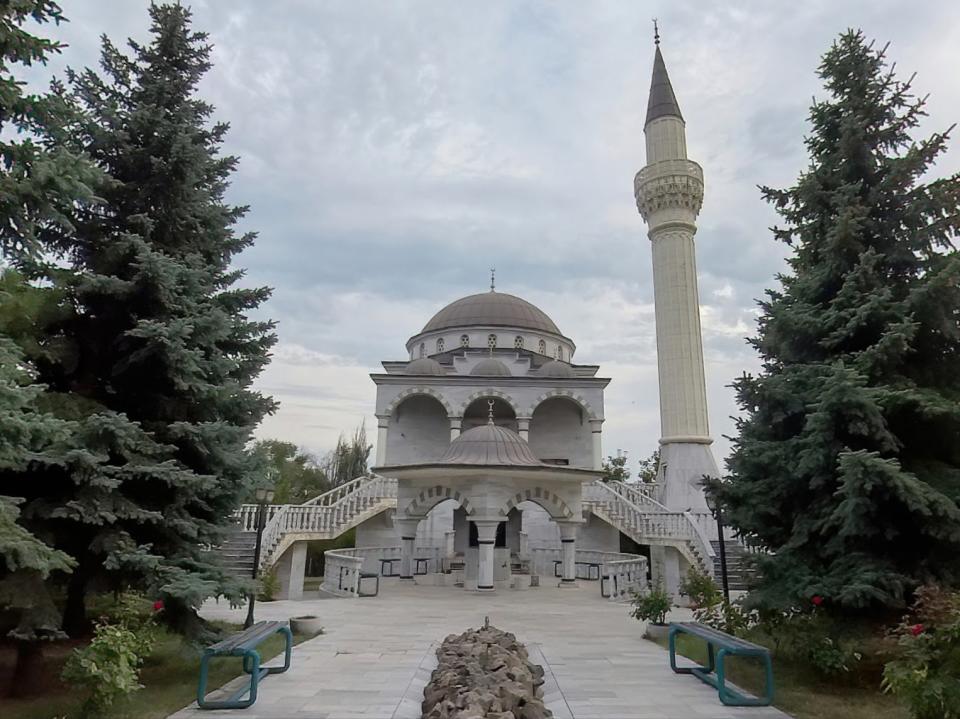 A mosque in Mariupol, southern Ukraine, that Russia has targeted (Google Maps)