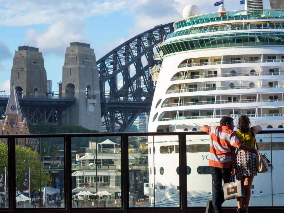 cruise ship couple australia 