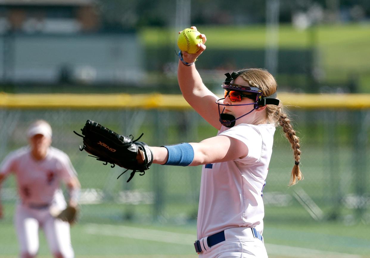 Fairport pitcher Kailey Gardner delivers a pitch against Victor.