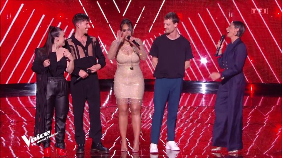 Amel Bent en robe moulante pour la demi-finale de The Voice