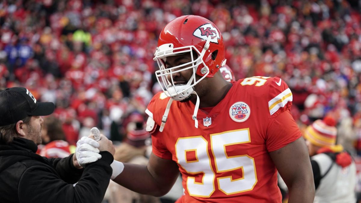 Chris Jones returns with a fury as Chiefs stifle Jaguars in 17-9 win