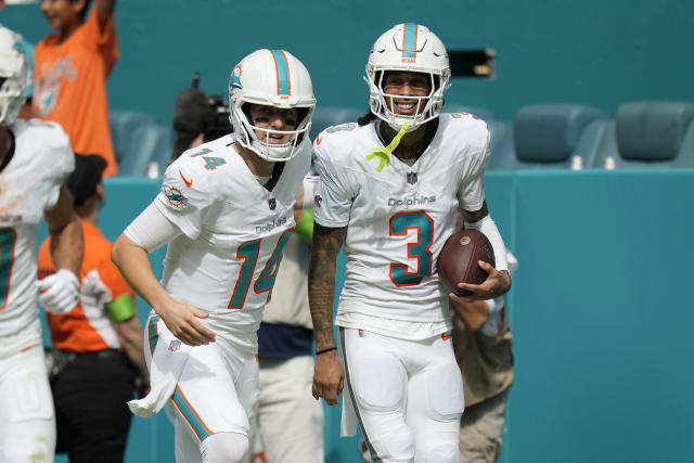 Miami Dolphins Make NFL, Franchise History in 70-20 Win Over