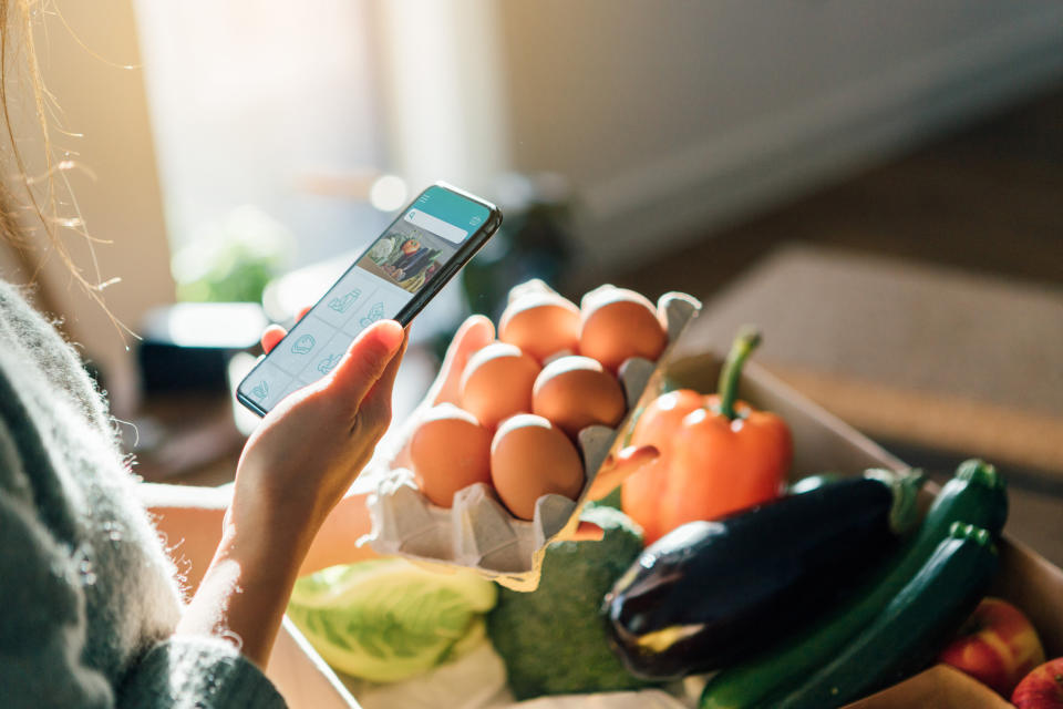 Apps like Basket and Flipp help consumers make smarter choices at the supermarket. (Photo: Oscar Wong via Getty Images)