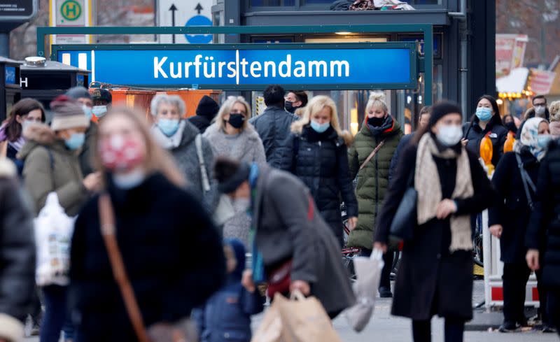 FILE PHOTO: Christmas shopping amid COVID-19 outbreak in Berlin