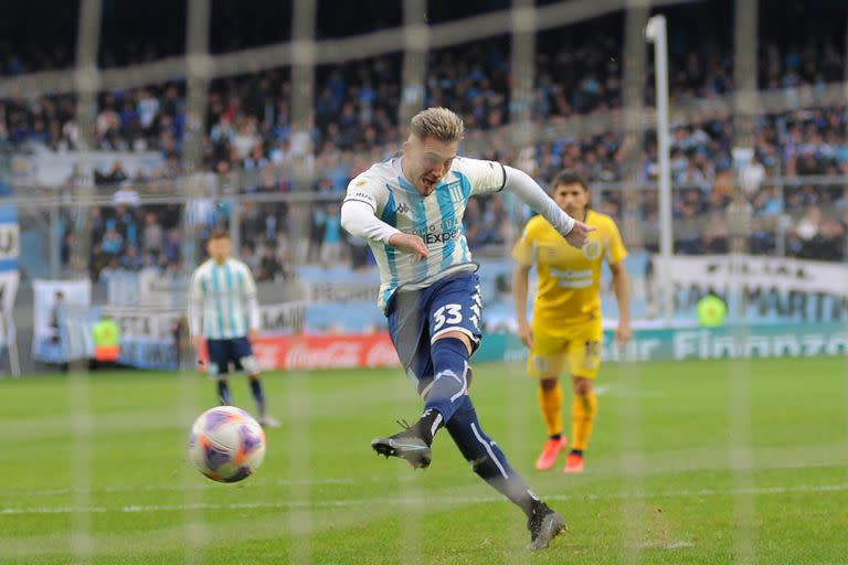 Gonzalo Piovi, uno de los referentes de Racing, que este jueves se medirá con Atlético Nacional