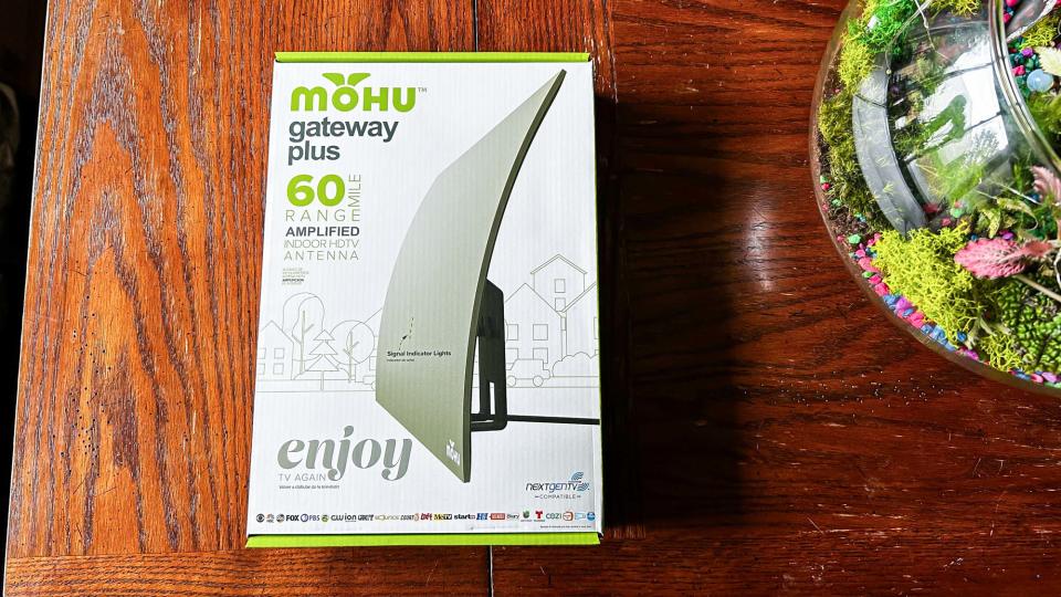 Mohu Gateway Plus HDTV Indoor Antenna in box