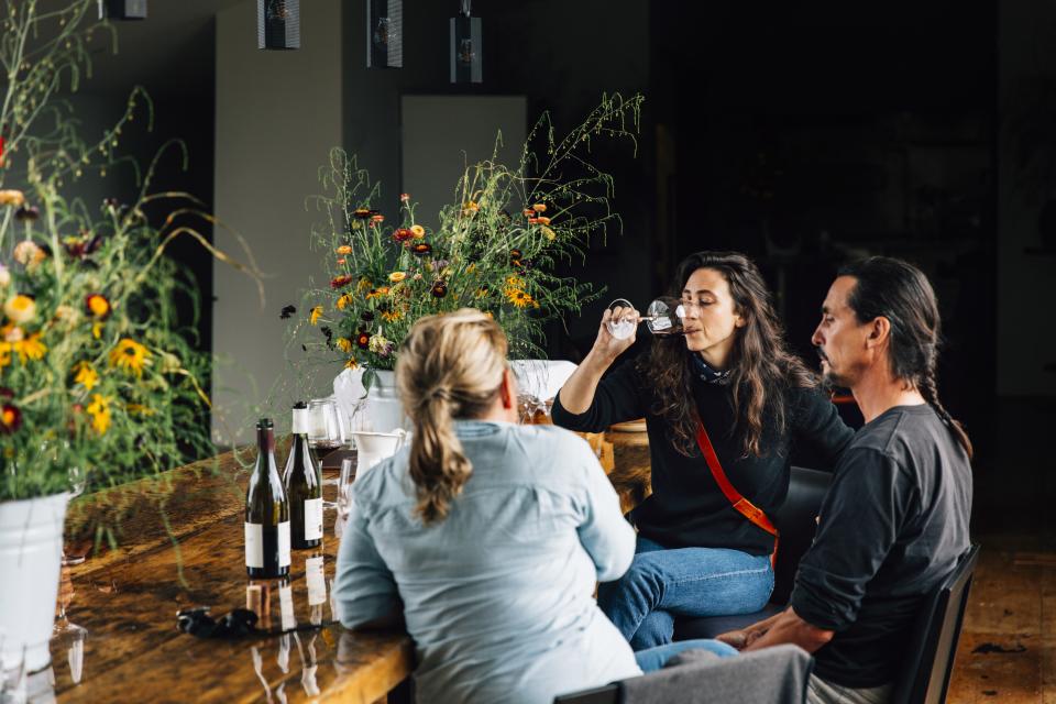 Ashley Ragovin is on a hunting expedition. Not for big game in the traditional sense, but for bottles of rarified vino, which today has lured her from Los Angeles to Canada’s lush [Niagara Region](http://bit.ly/2ztdlKh). A longtime sommelier, Ragovin has honed her palate to seek out the distinctive and uncommon—wines that convey a point of view, a place in time.