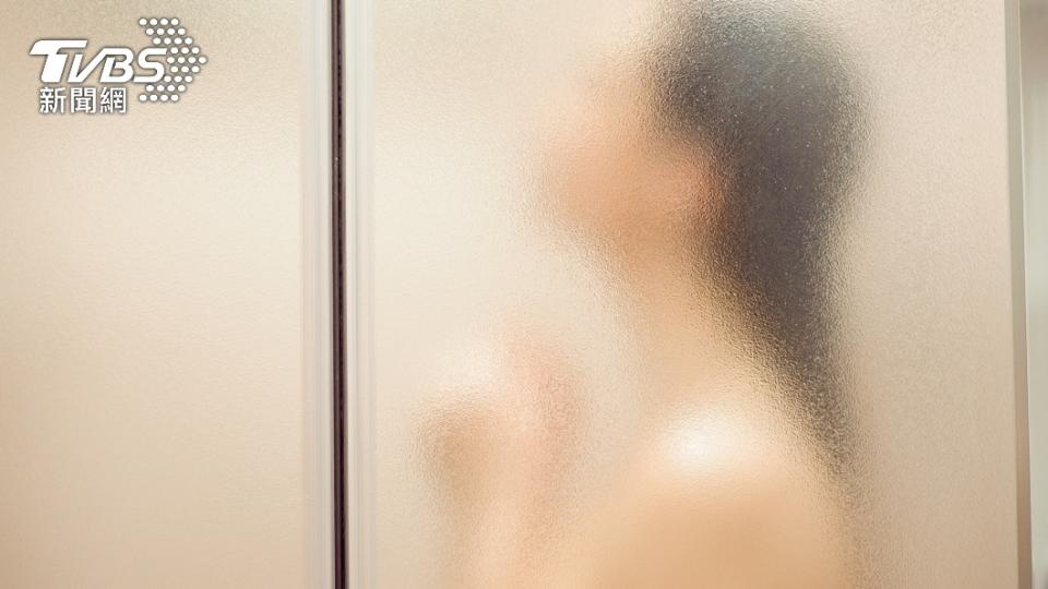 大陸湖北一名女子在自家浴室洗澡時目睹恐怖一幕讓她嚇得花容失色。（示意圖／shutterstock達志影像）