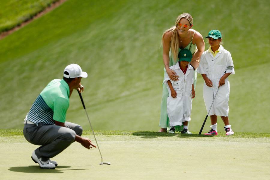 Und beobachtet mit den beiden wie sich der Tiger auf die US Masters vorbereitet