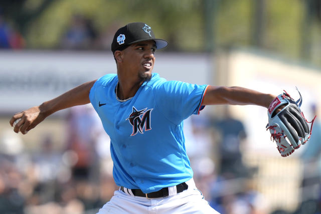 BREAKING: The Marlins are promoting 20-year-old right-hander Eury Perez,  their number one ranked prospect and the number ten ranked…
