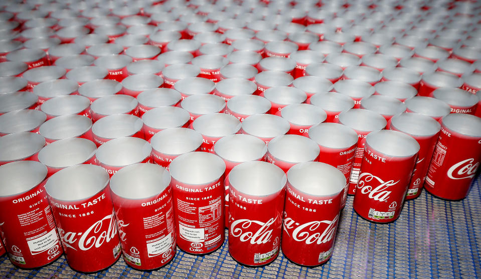 Fábrica de latas de Coca Cola de aluminio. REUTERS/Andrew Yates