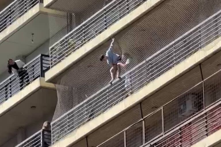 El niño de 11 años fue finalmente rescatado por su hermano y un vecino